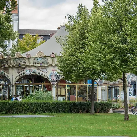 Grand Studio Centre *